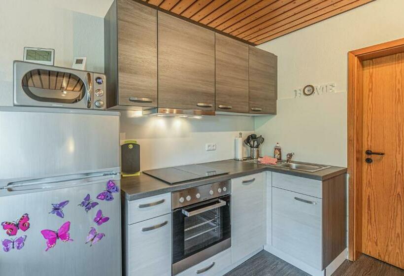 Cozy Apartment In Friedrichskoog With Kitchen