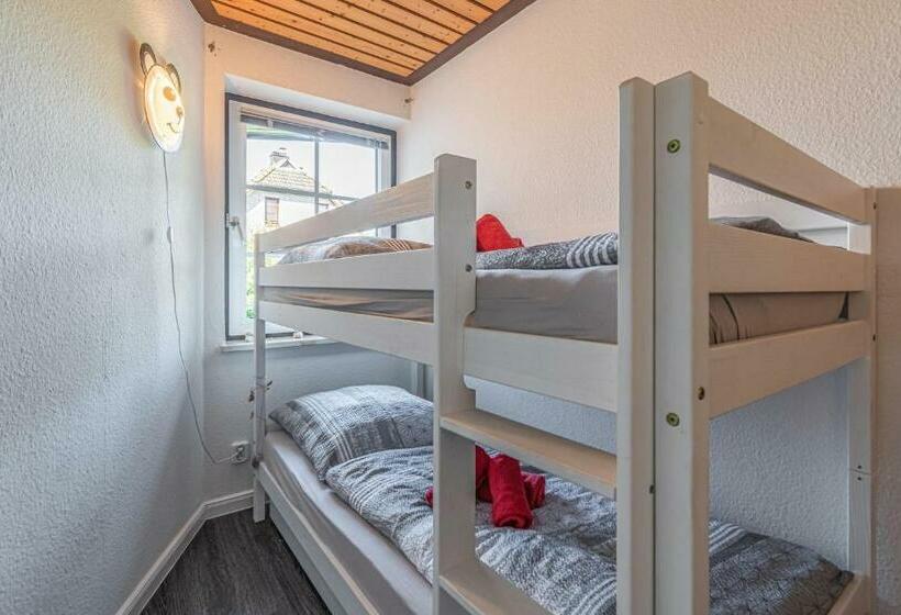 Cozy Apartment In Friedrichskoog With Kitchen