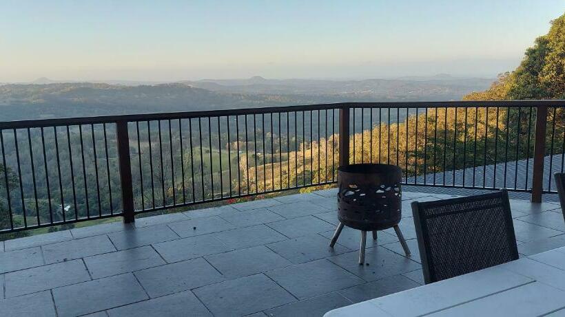 Potters Place Montville