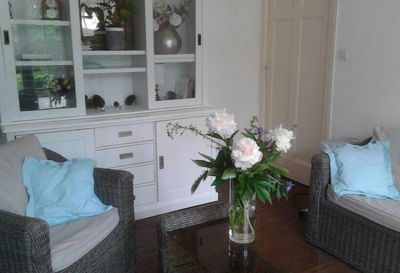 Maison 2chambres 2parkingsprivés Dans Jardin Clos