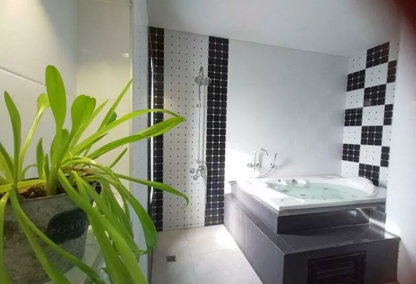 Richly S Pool Villa@phitsanulok