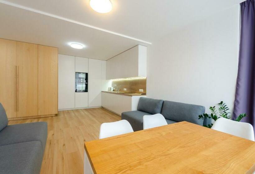 13129 Nivki Park Cozy Apartment