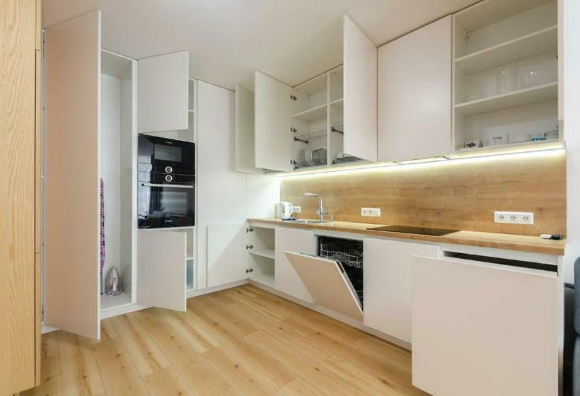 13129 Nivki Park Cozy Apartment