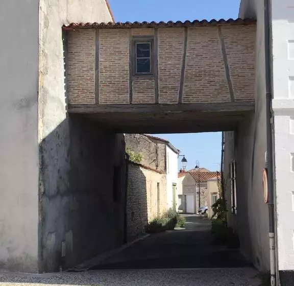 Studio 35m2 Dans Joli Village Proche Mer