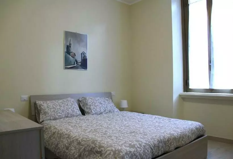 Along The Canal Smart Flat Naviglio   4 People