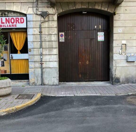 Along The Canal Smart Flat Naviglio   4 People