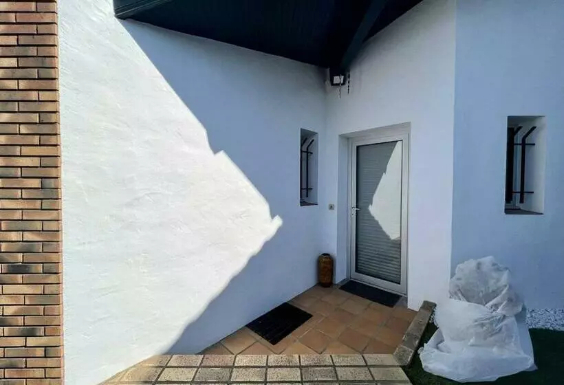 Appartement T2 Bis Avec Jardin Privé Et Tout Confort à Cambo Les Bains   Fr 1 495 21