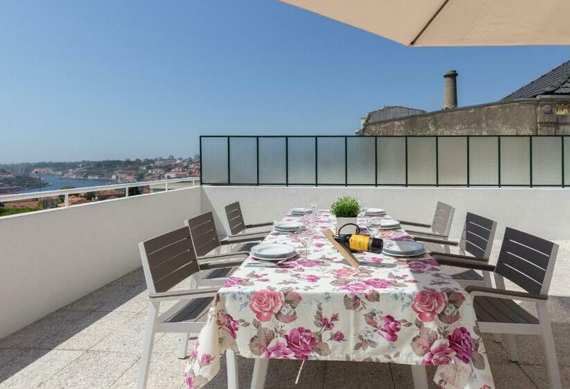 Lovely Flat With Charming Terrace By Host Wise