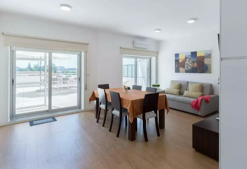 Lovely Flat With Charming Terrace By Host Wise