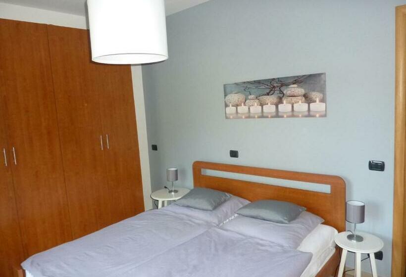 Apartment Azzurra Mit Terrasse Wenige Schritte Zum Strand Inkl Parkplatz