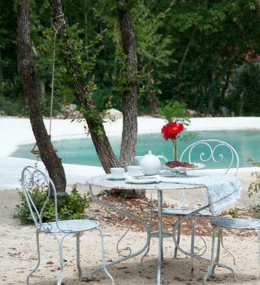 Le Mas Des Souris Blondes