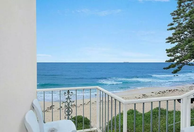 Sea Spray Apartments, Unit 1