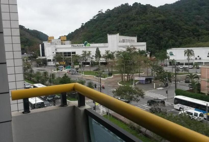 Apto No Melhor Ponto Da Enseada