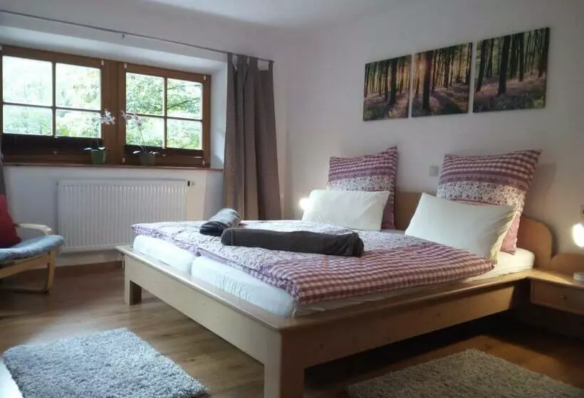 Ferienwohnung Waldhäusl