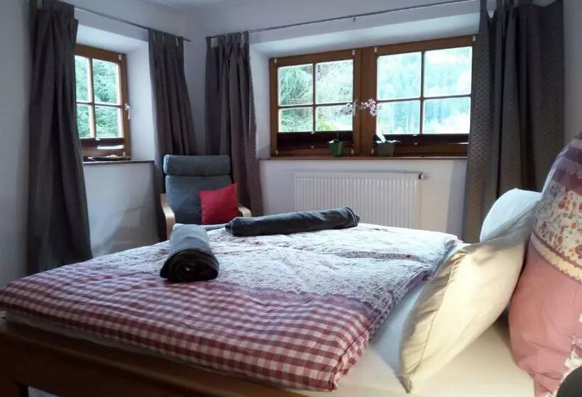 Ferienwohnung Waldhäusl