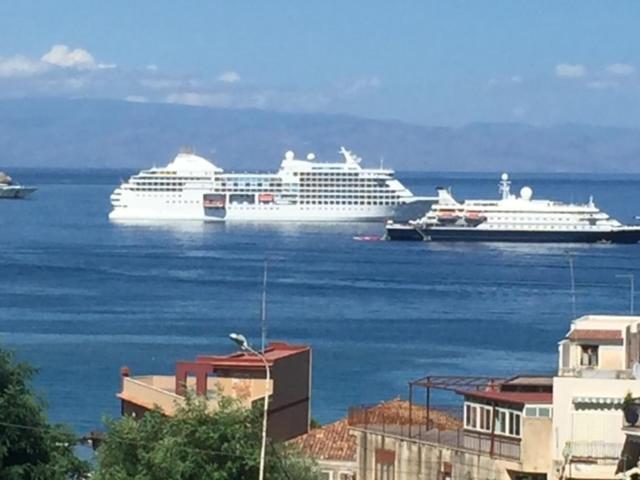 La Joya Sileno Beach