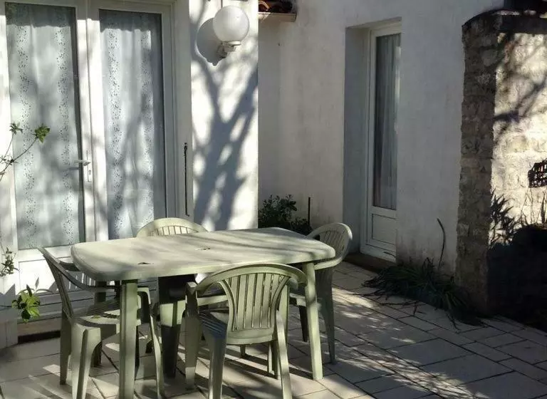 Maison Charmante A Sainte Marie De Re Avec Terrasse