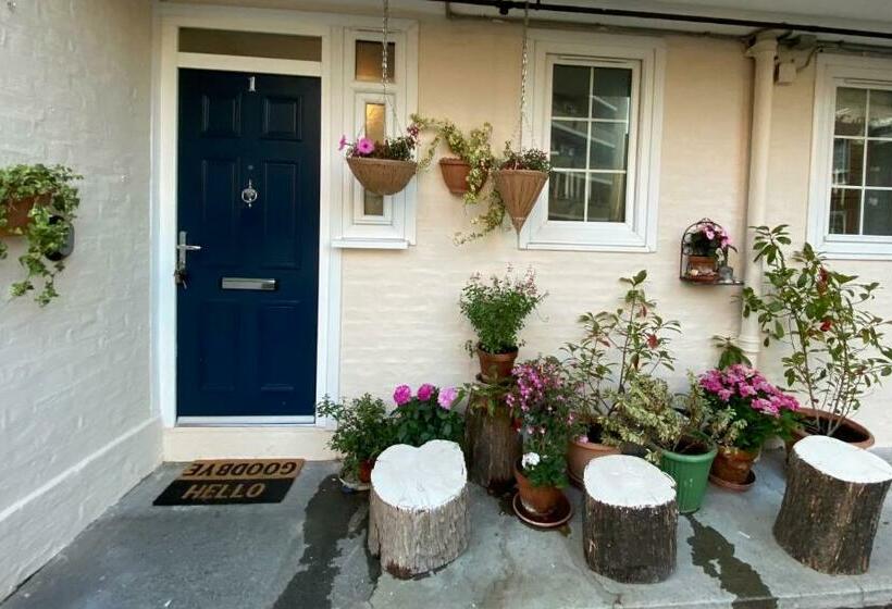 Great Rooms In An Uber Cool Flat! London Bridge