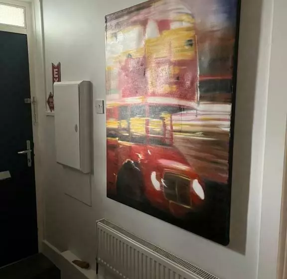 Great Rooms In An Uber Cool Flat! London Bridge