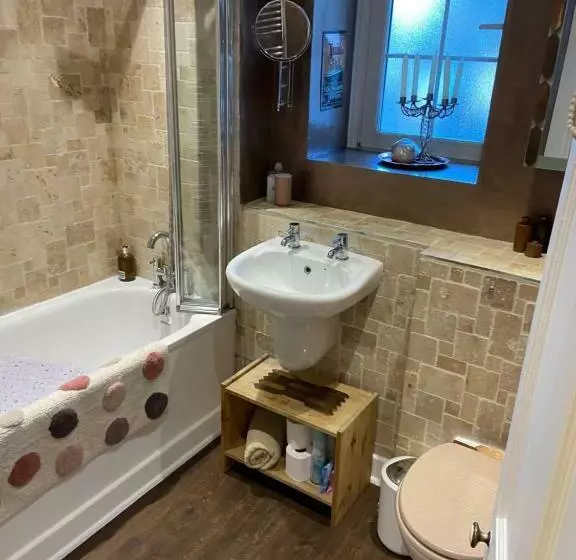 Great Rooms In An Uber Cool Flat! London Bridge