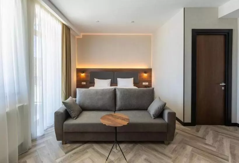 هتل Komorebi Bakuriani Resort