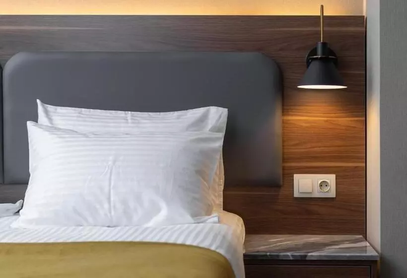 هتل Komorebi Bakuriani Resort