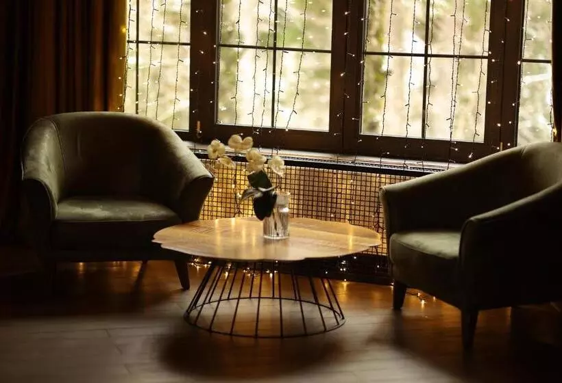 هتل Komorebi Bakuriani Resort