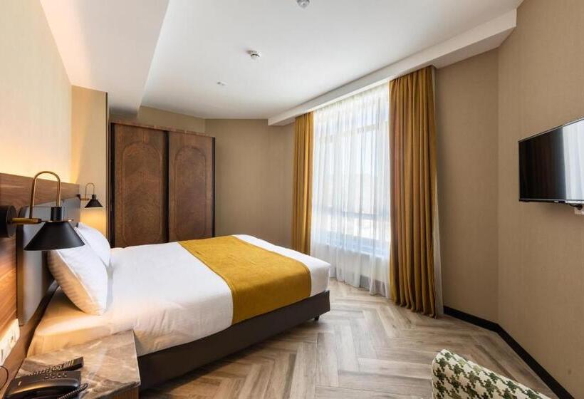 هتل Komorebi Bakuriani Resort