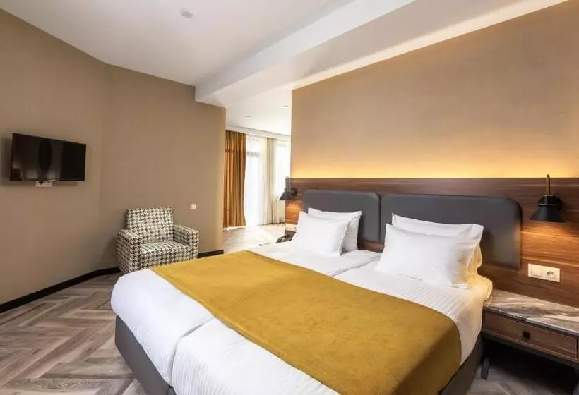 هتل Komorebi Bakuriani Resort