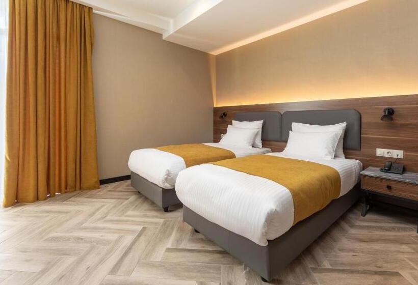 هتل Komorebi Bakuriani Resort