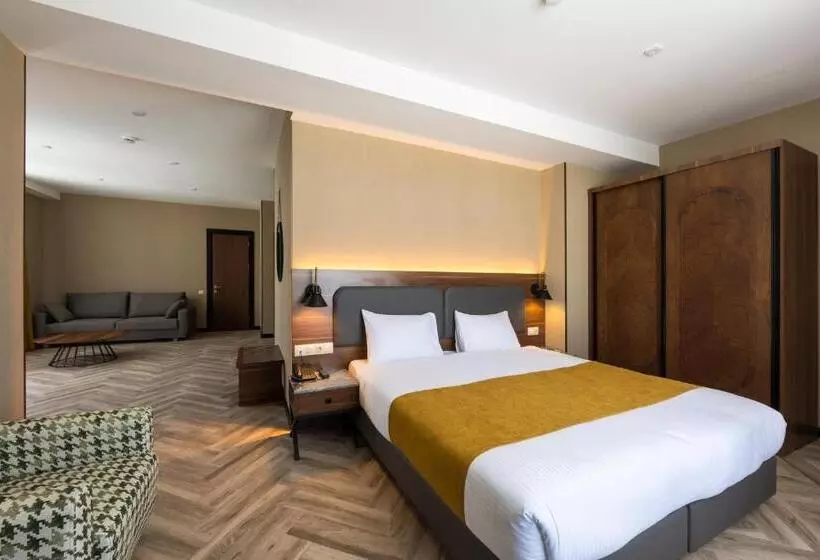 هتل Komorebi Bakuriani Resort