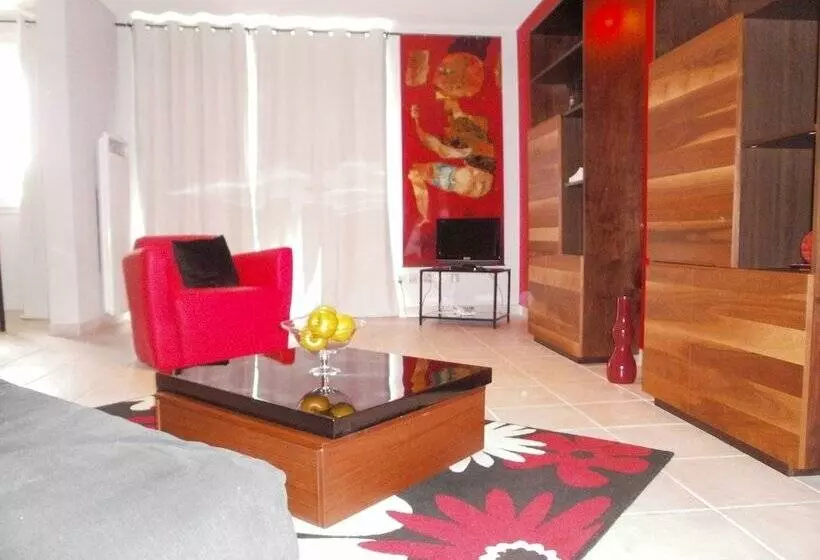 Appart Hotel Tempologis Meylan