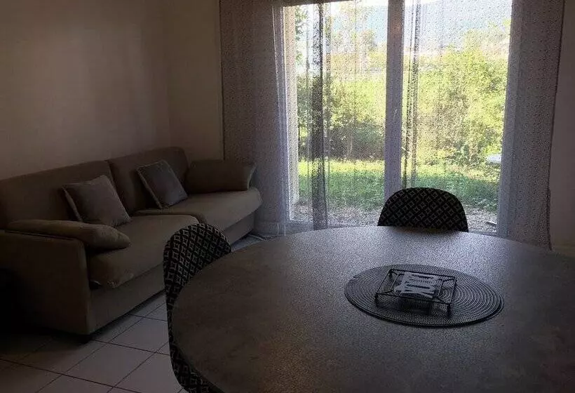 Appart Hotel Tempologis Meylan