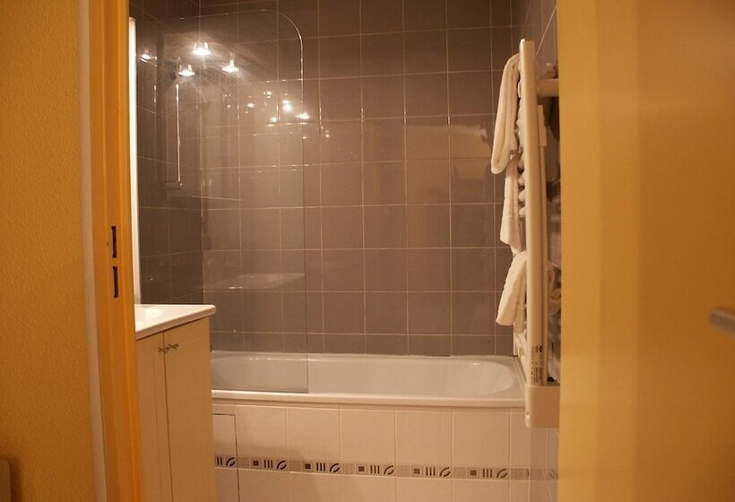 Appart Hotel Tempologis Meylan