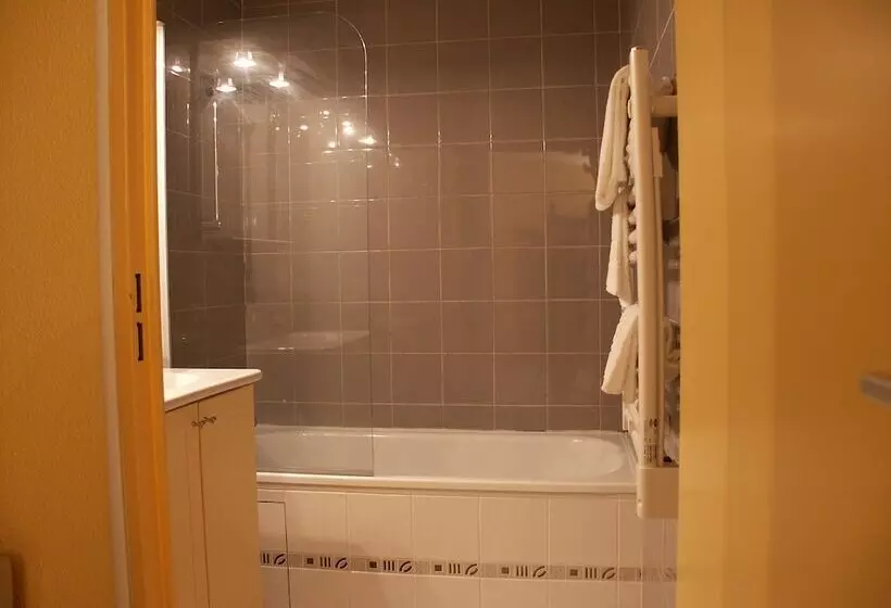 Appart Hotel Tempologis Meylan