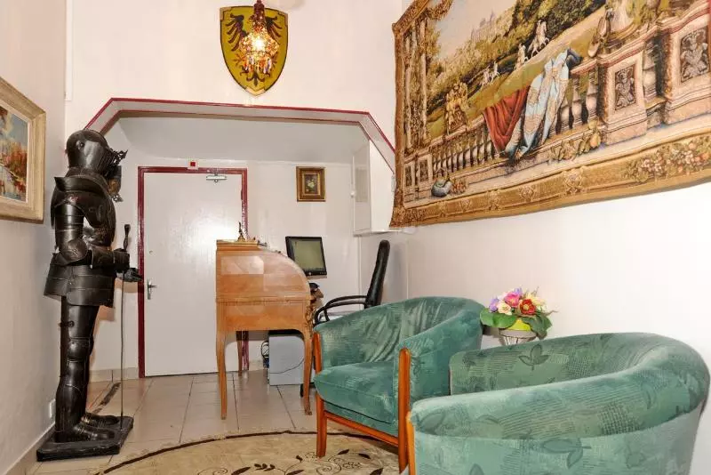 Hostellerie Du Grand Sully