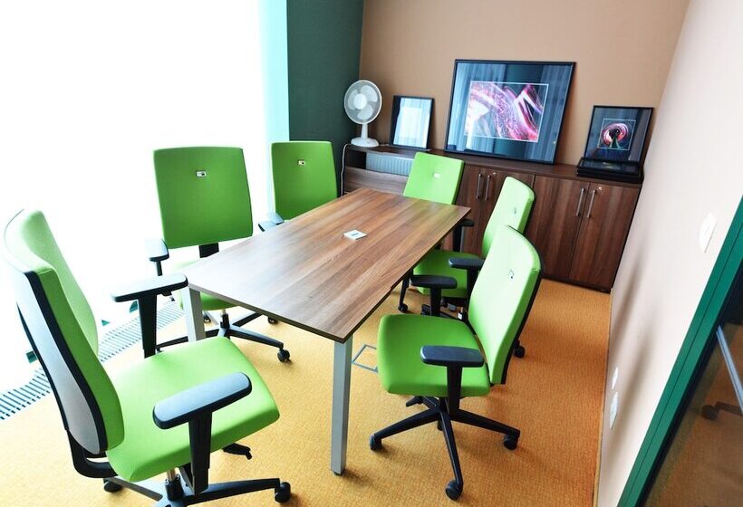 בית מלון כפרי Alexandra Business