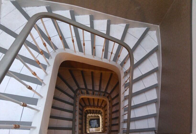 호텔 Hôtel De L Ariana