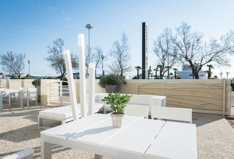 בית מלון כפרי Commodore