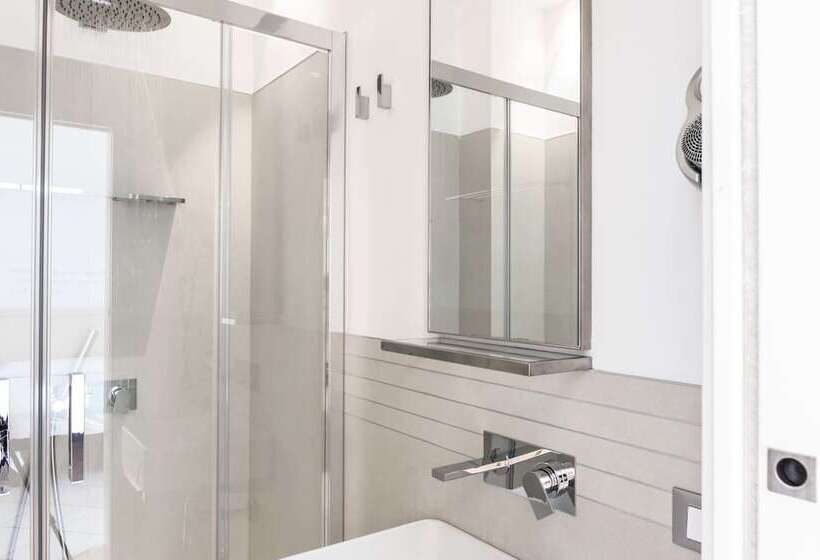 בית מלון כפרי Commodore