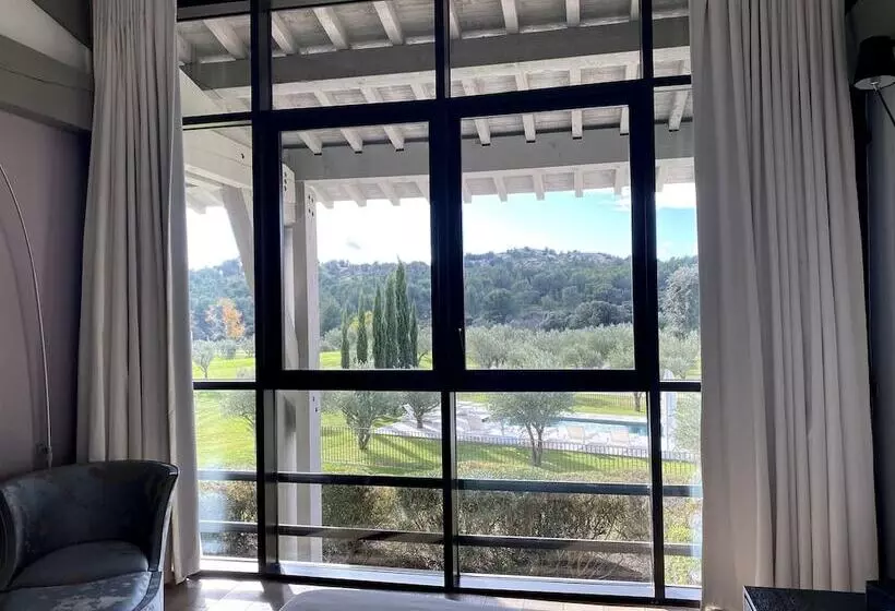 Отель Domaine De Manville