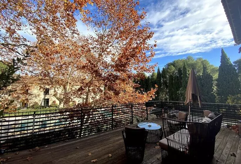 Отель Domaine De Manville