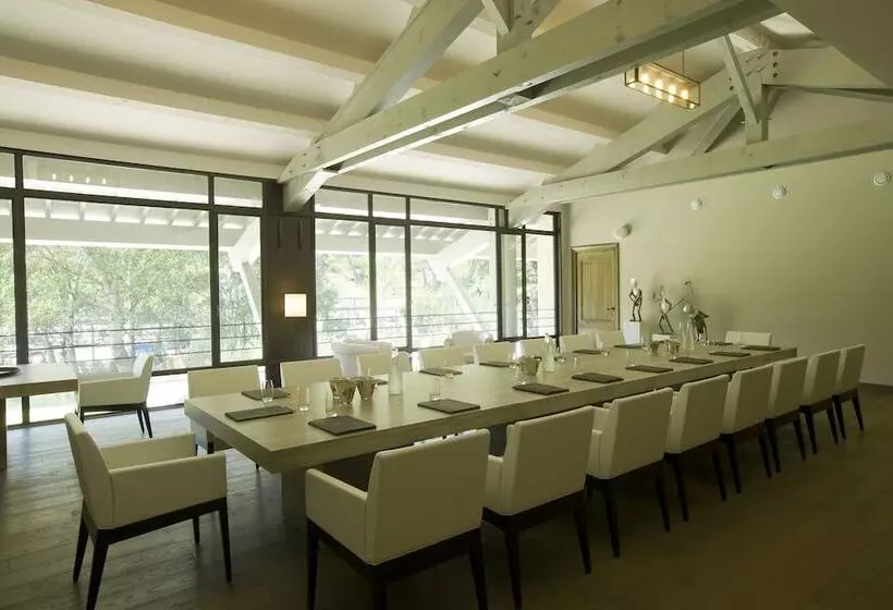 Отель Domaine De Manville