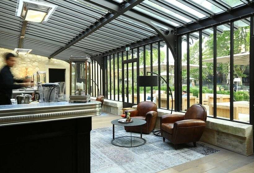 Отель Domaine De Manville