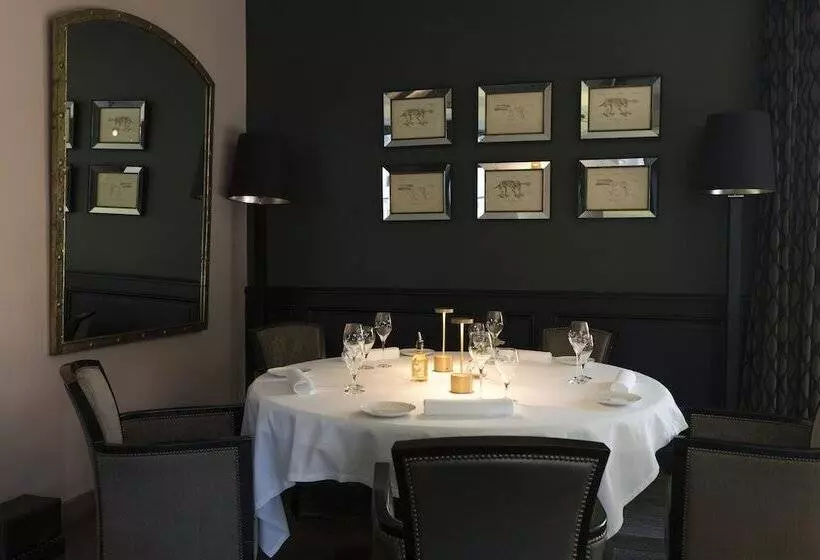 Отель Domaine De Manville