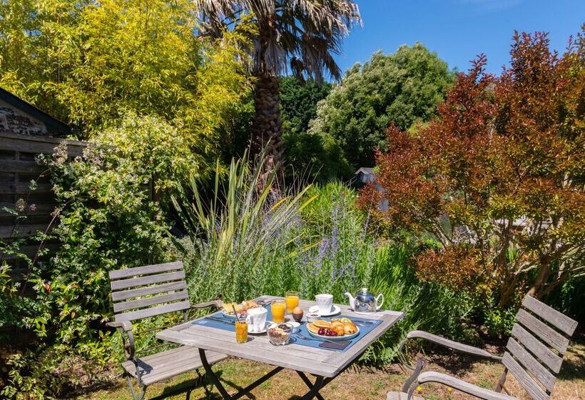 فندق Hôtel Traiteur Les Ormes, The Originals Relais