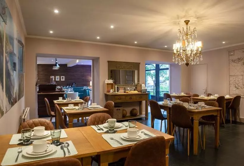 ホテル Hôtel Traiteur Les Ormes, The Originals Relais