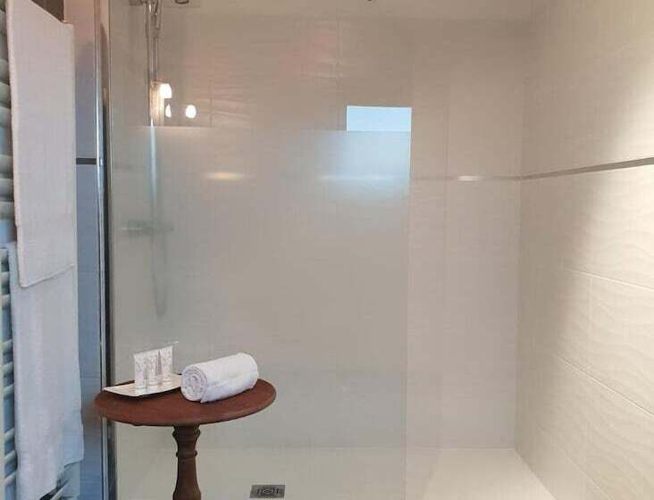 فندق Hôtel Traiteur Les Ormes, The Originals Relais