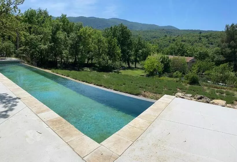 هتل Hôtel Lou Caleù Restaurant Le Rocher Des Abeilles