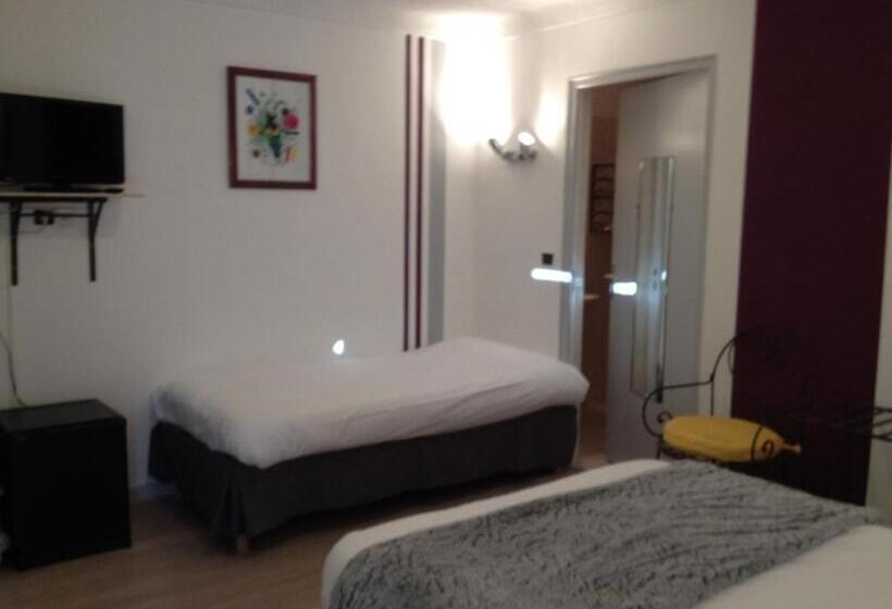 هتل Hôtel Lou Caleù Restaurant Le Rocher Des Abeilles